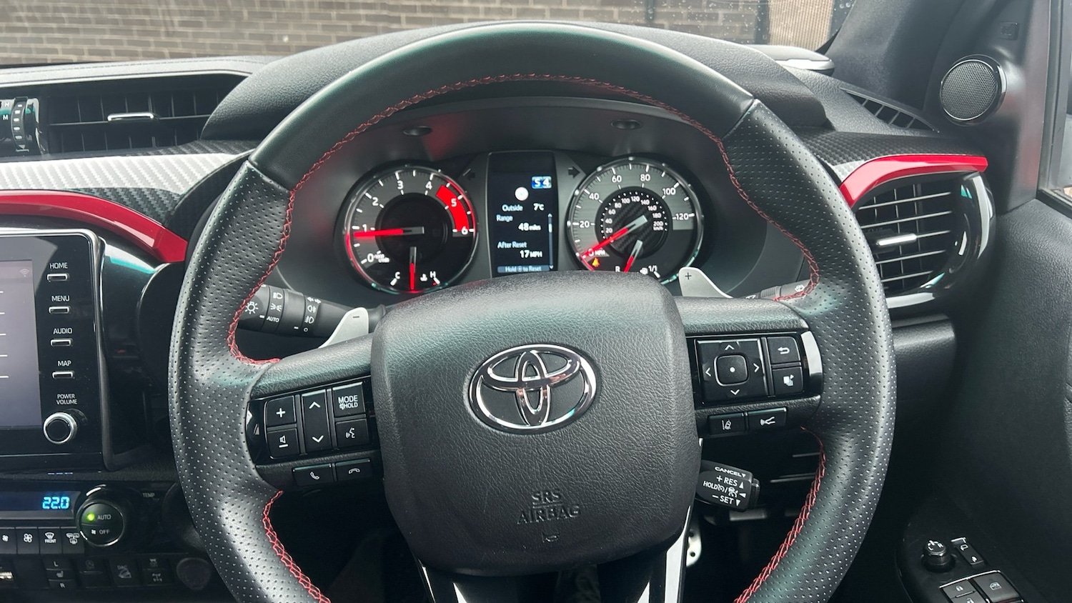 Used Toyota Hilux 2022 for sale - 77208848: Photo 8