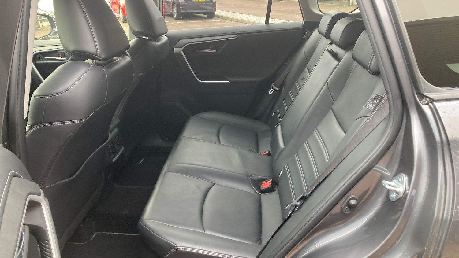 Used Toyota RAV4 2021 for sale - 76302910: Photo 13