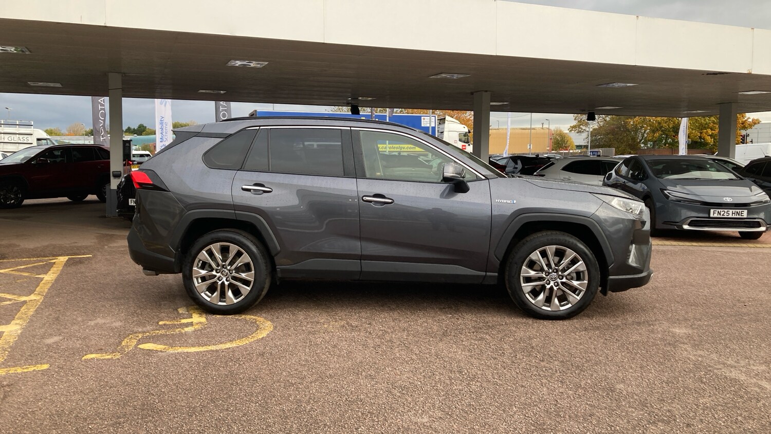 Used Toyota RAV4 2021 for sale - 76302910: Photo 16