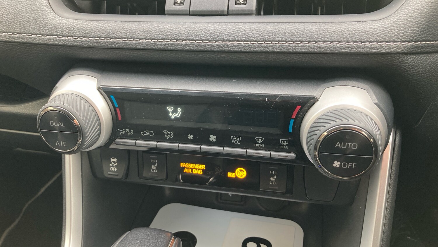 Used Toyota RAV4 2021 for sale - 76302910: Photo 23