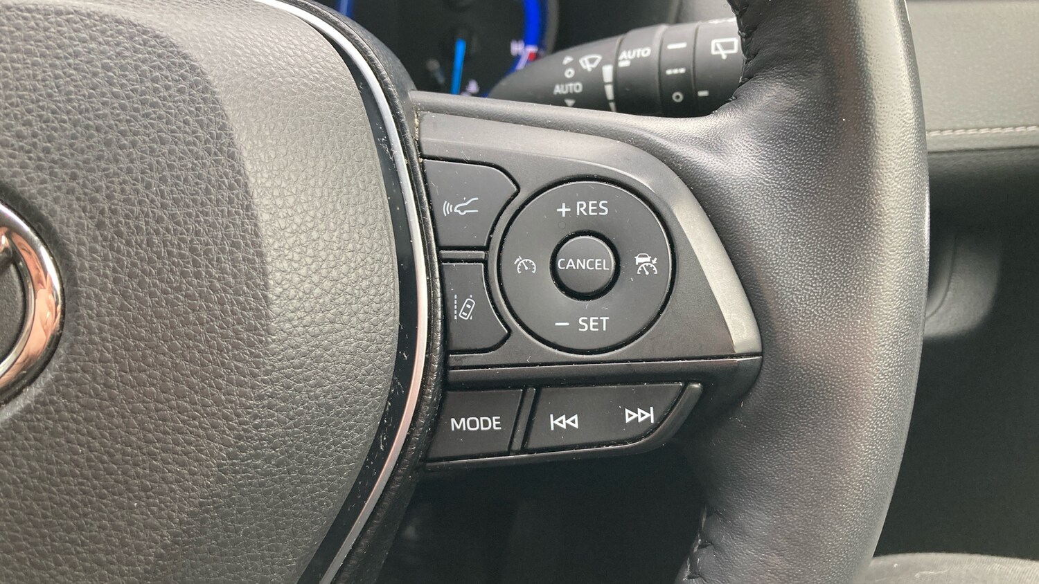 Used Toyota RAV4 2021 for sale - 76302910: Photo 27