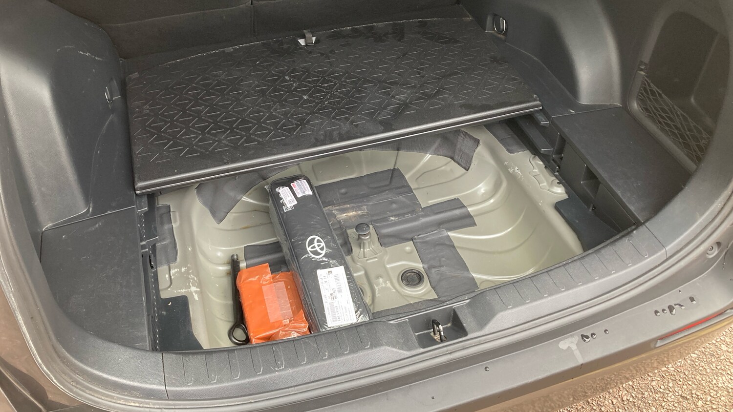 Used Toyota RAV4 2021 for sale - 76302910: Photo 41