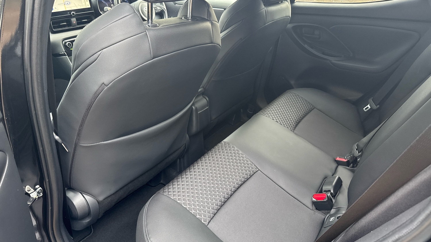 Used Toyota Yaris 2024 for sale - 77023355: Photo 13