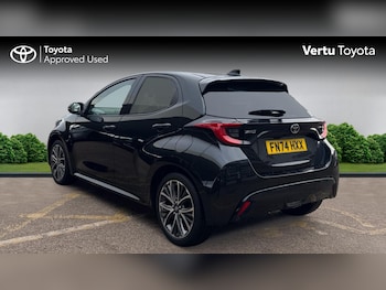 Used Toyota Yaris 2024 for sale - 77023355: Photo