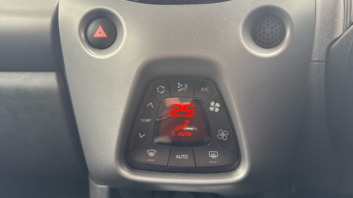 Used Toyota AYGO 2019 for sale - 76531341: Photo 22