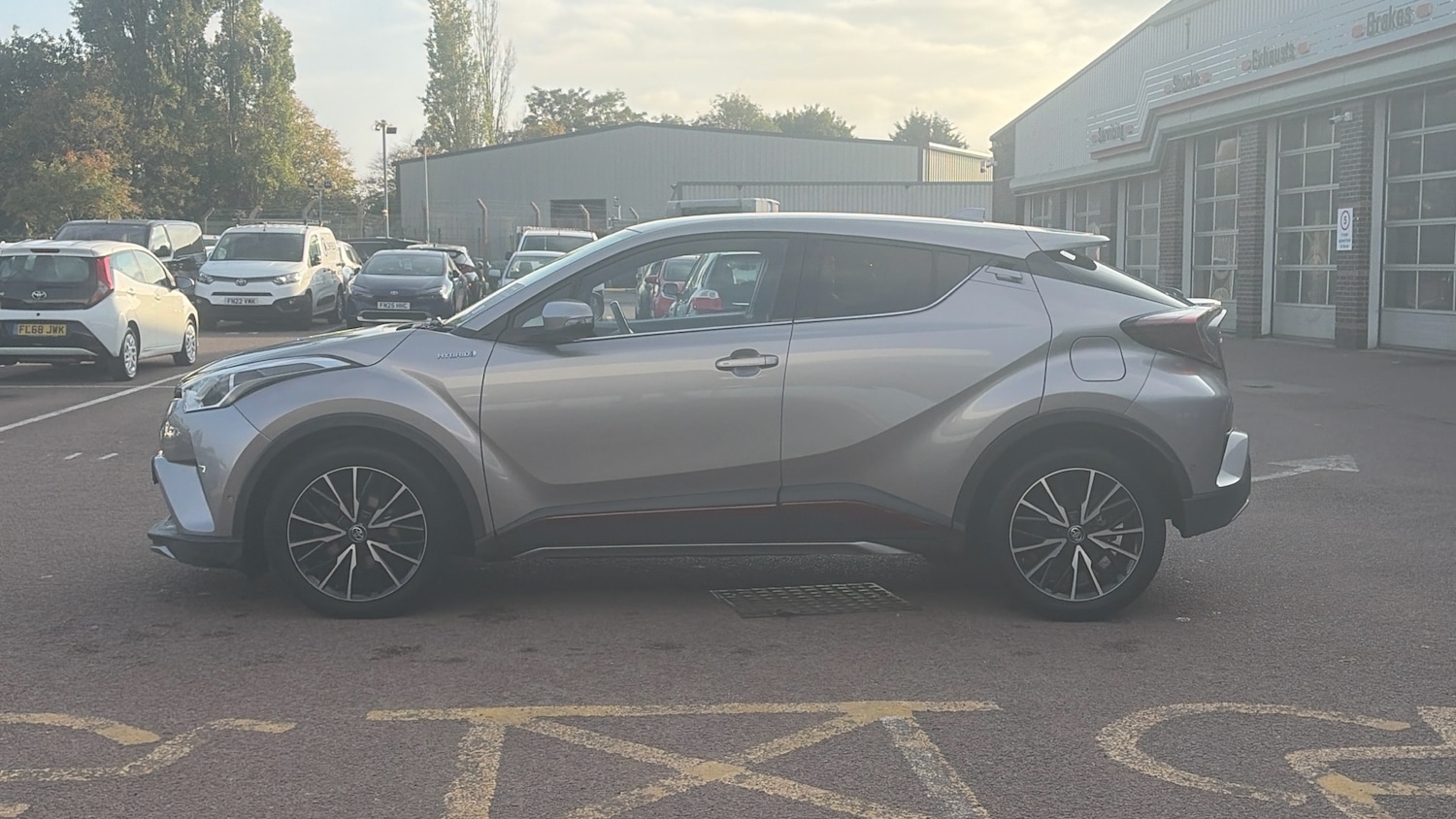 Used Toyota C-HR 2018 for sale - 76302915: Photo 17