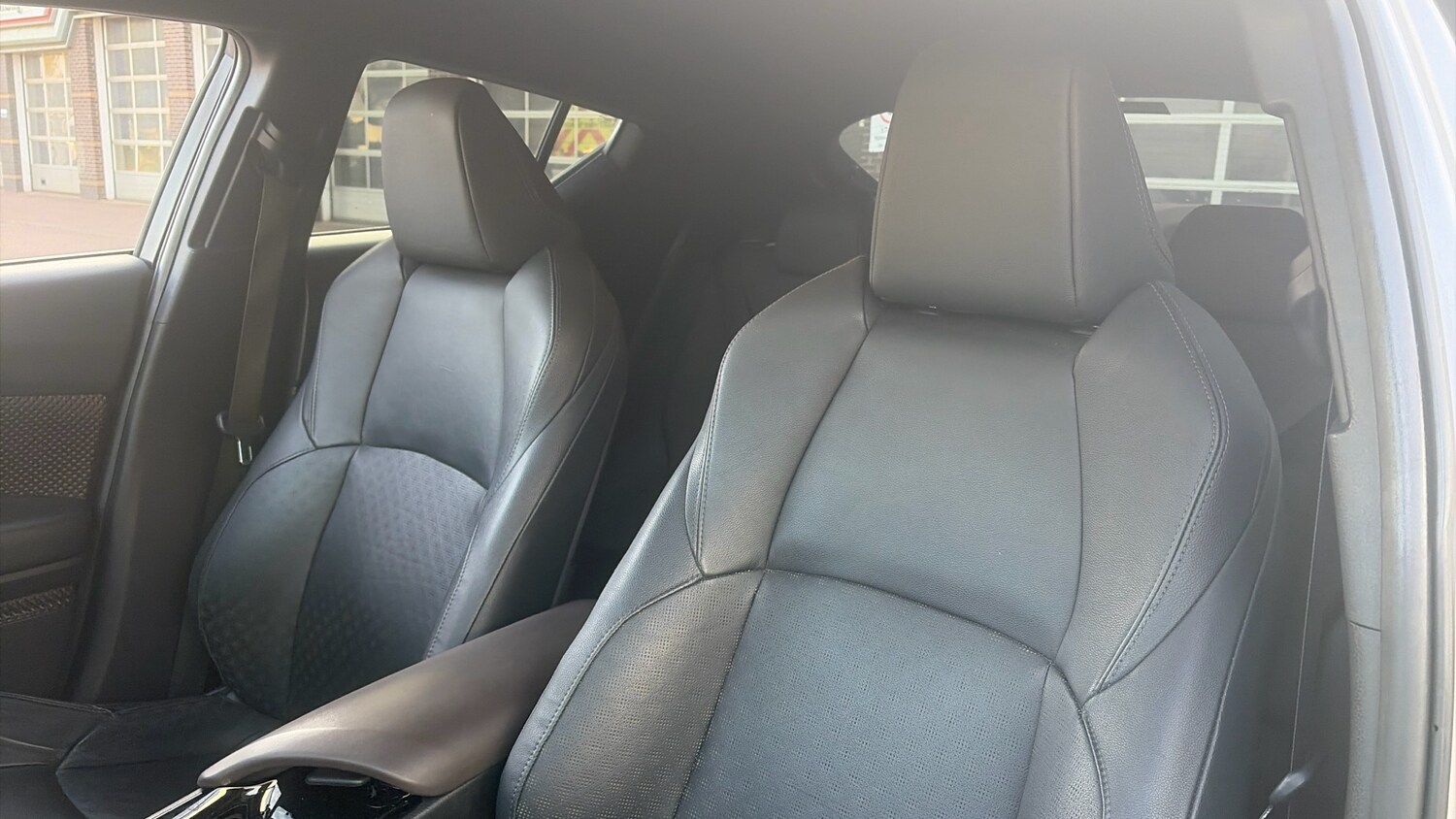 Used Toyota C-HR 2018 for sale - 76302915: Photo 22