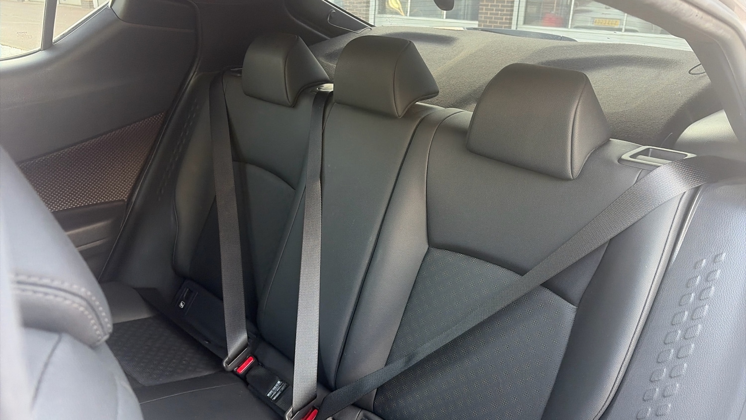 Used Toyota C-HR 2018 for sale - 76302915: Photo 23