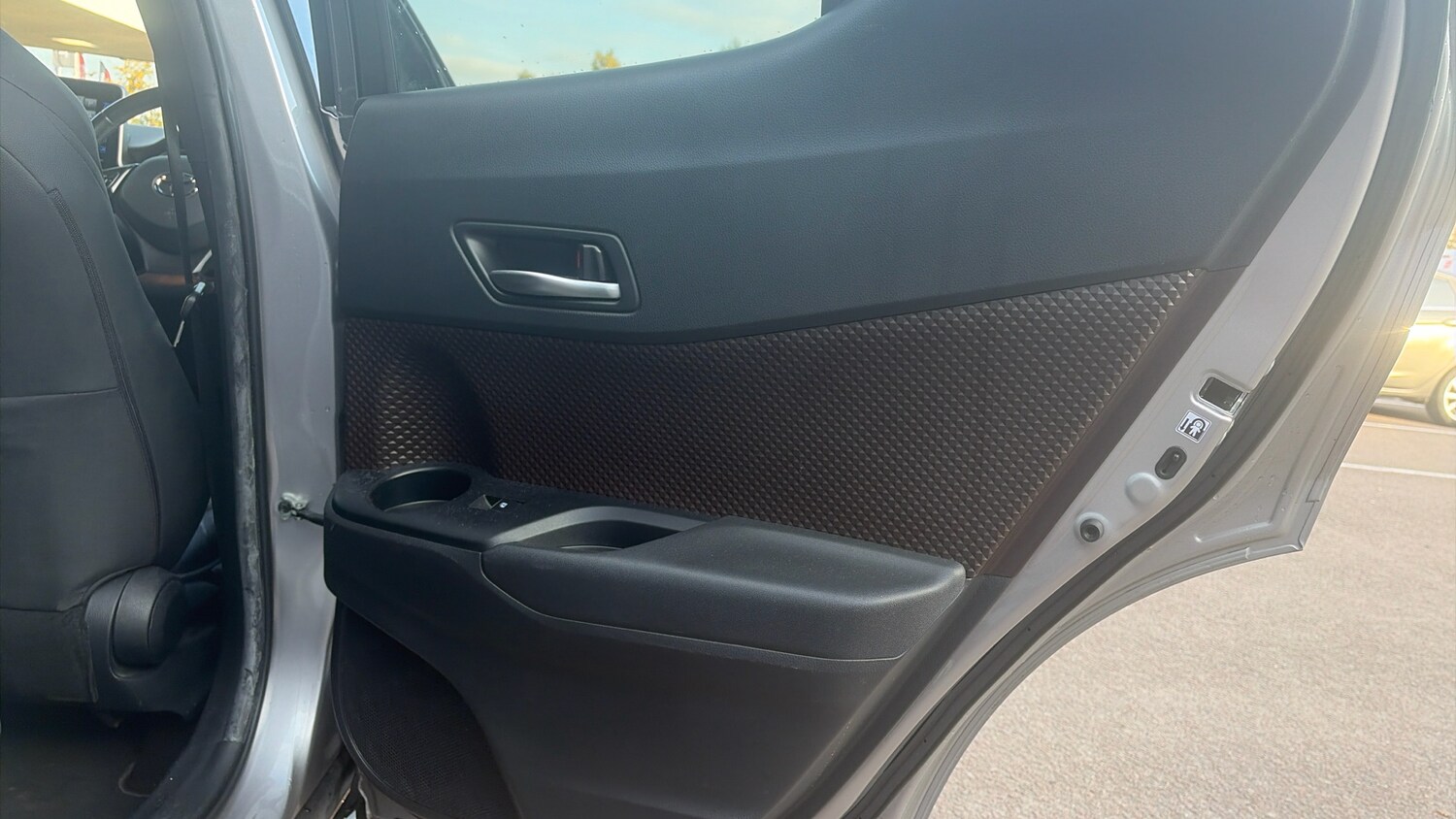 Used Toyota C-HR 2018 for sale - 76302915: Photo 33