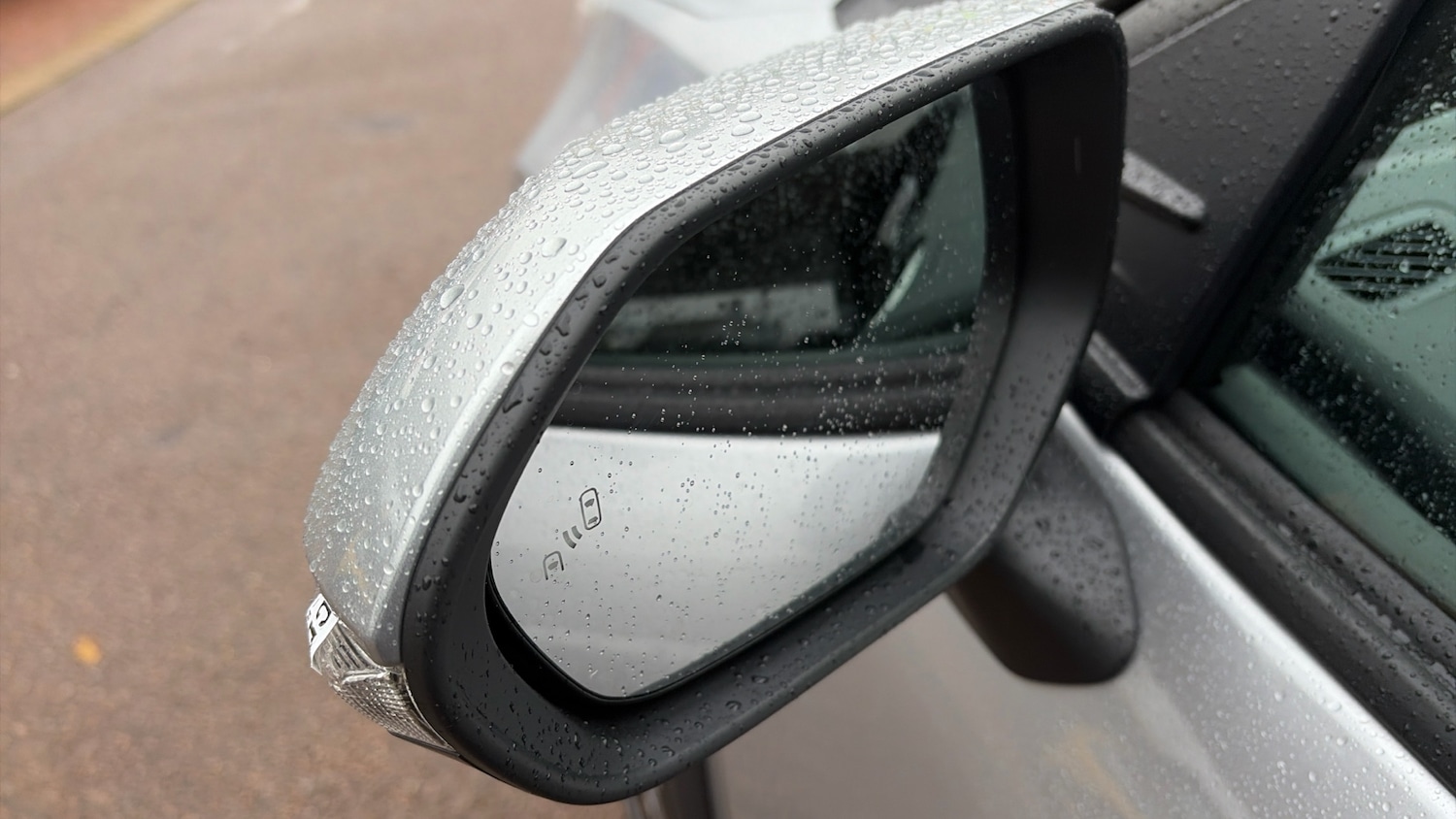 Used Toyota Yaris Cross 2025 for sale - 76946716: Photo 37