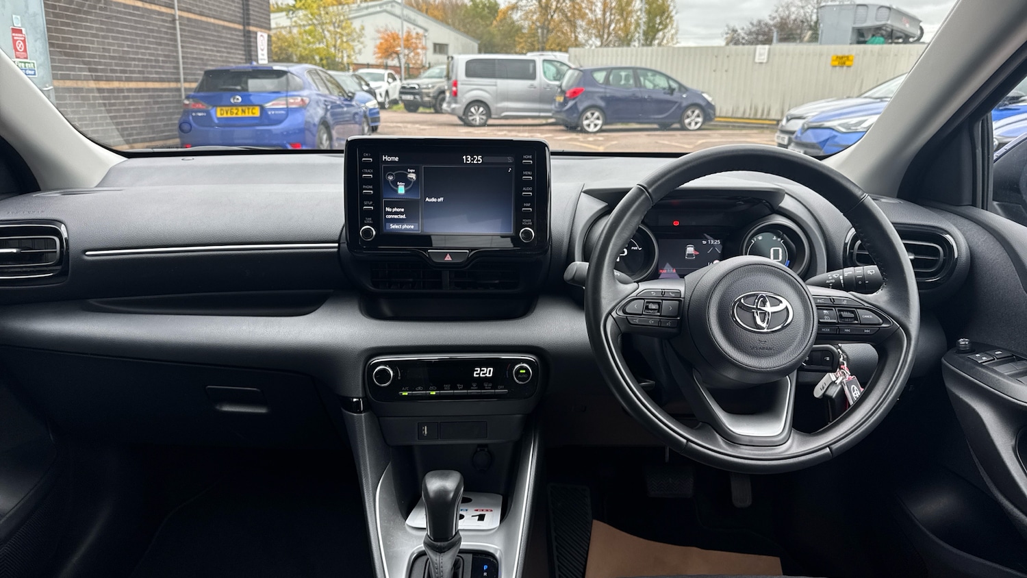 Used Toyota Yaris 2022 for sale - 76477128: Photo 5