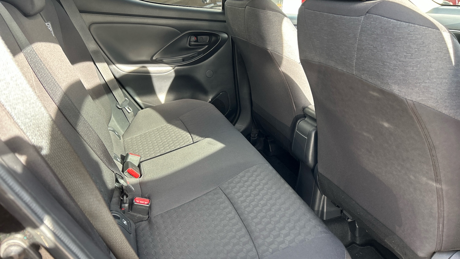 Used Toyota Yaris 2022 for sale - 76366884: Photo 12