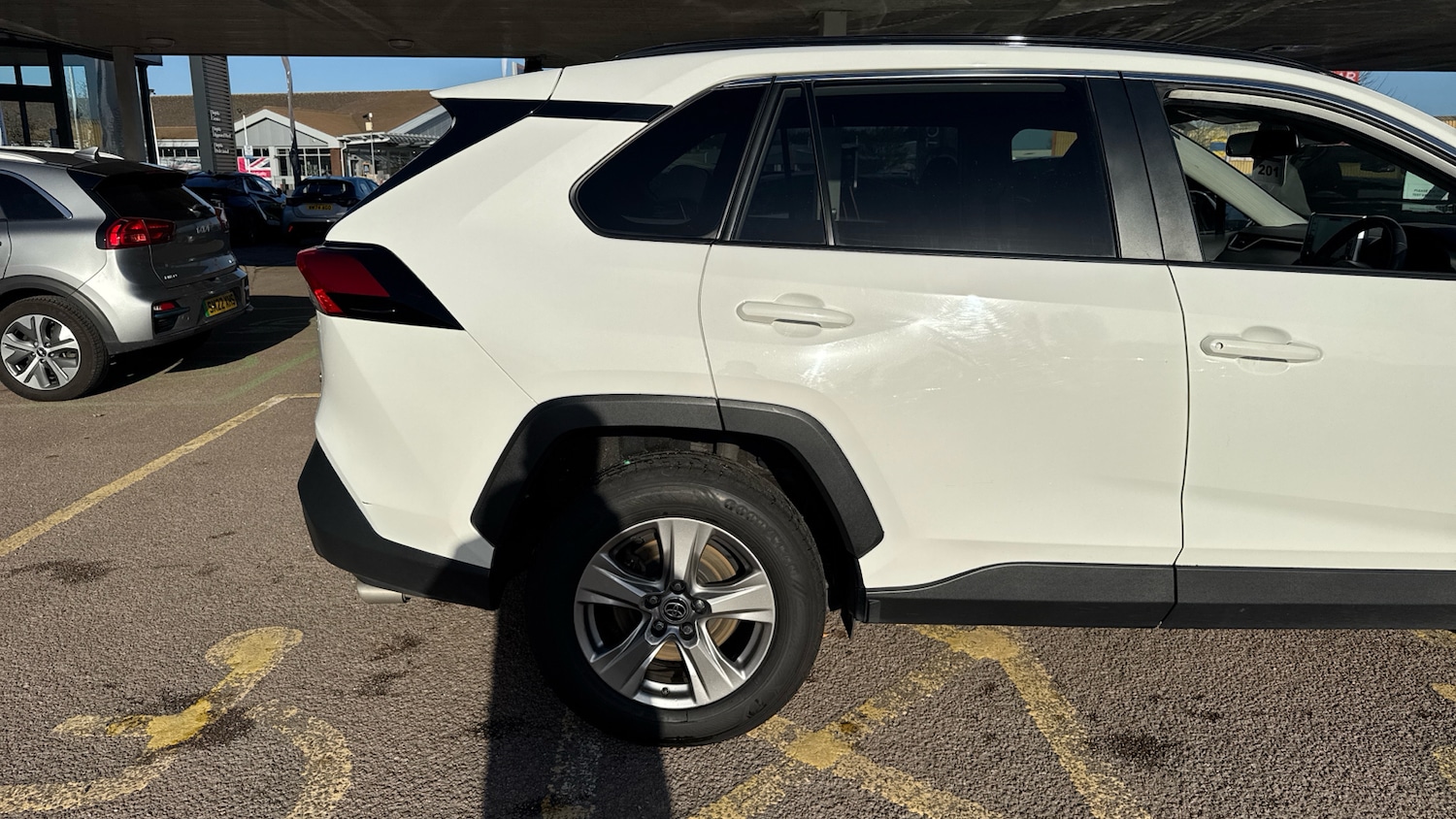 Used Toyota RAV4 2022 for sale - 76640769: Photo 36