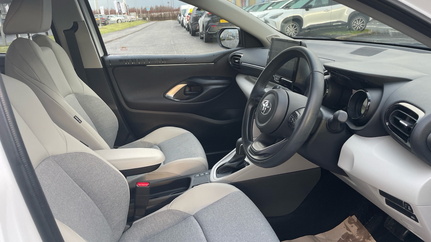 Used Toyota Yaris 2022 for sale - 78152851: Photo 11