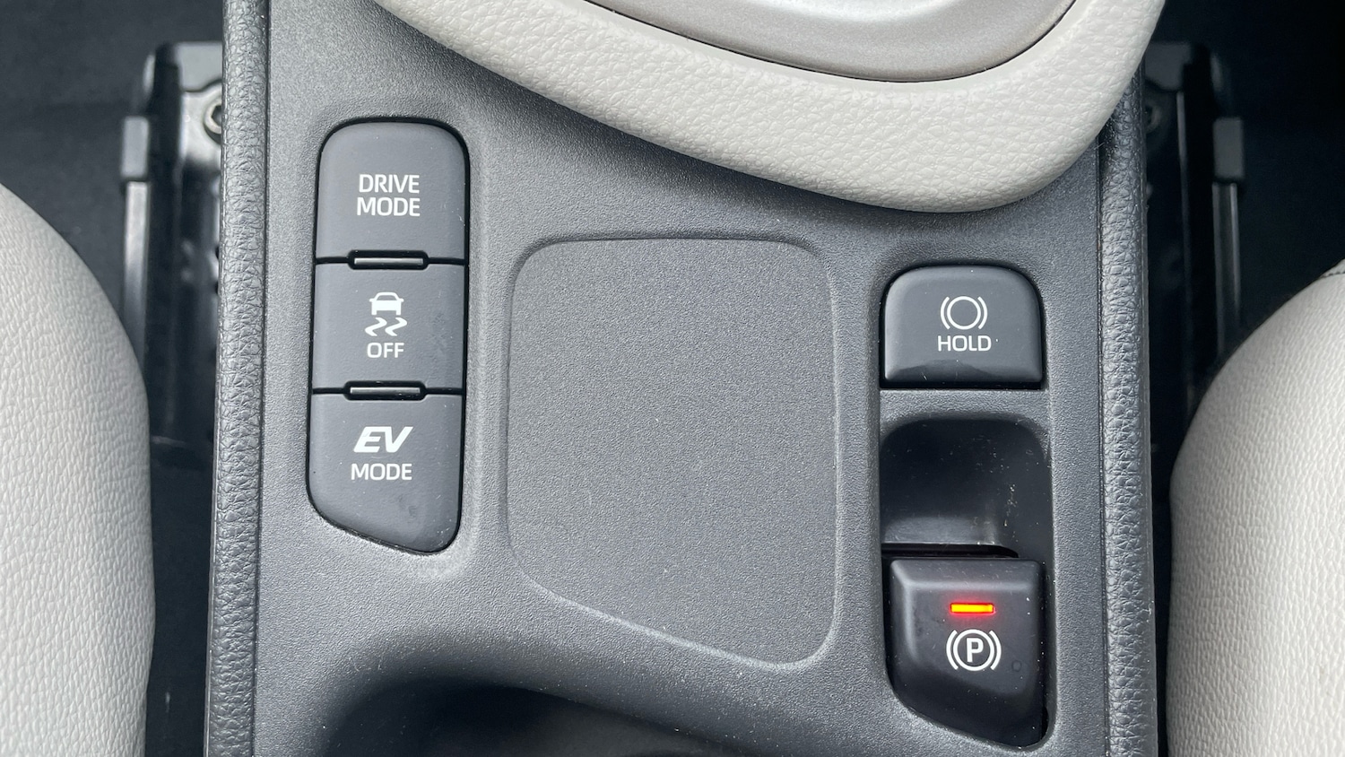 Used Toyota Yaris 2022 for sale - 78152851: Photo 36