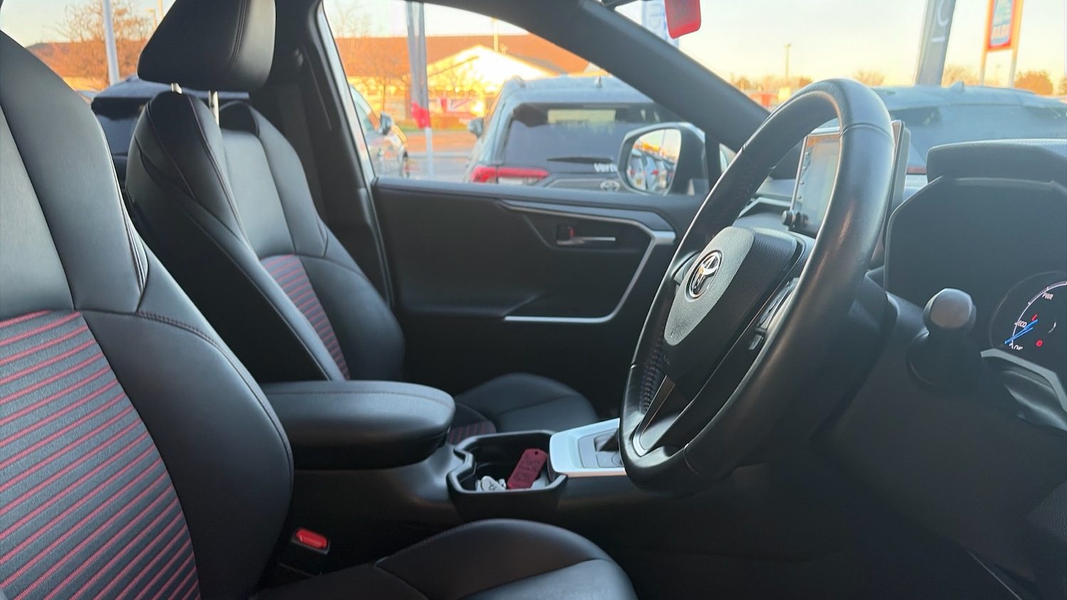 Used Toyota RAV4 2021 for sale - 76779219: Photo 11