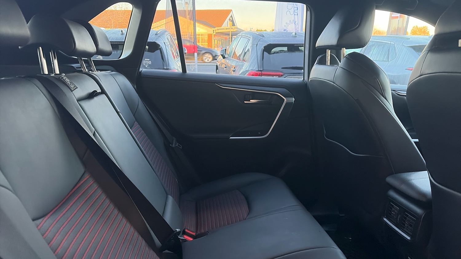 Used Toyota RAV4 2021 for sale - 76779219: Photo 12