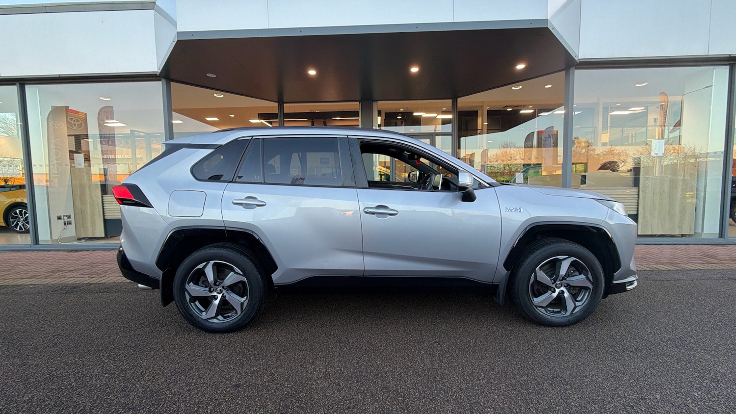 Used Toyota RAV4 2021 for sale - 76779219: Photo 16