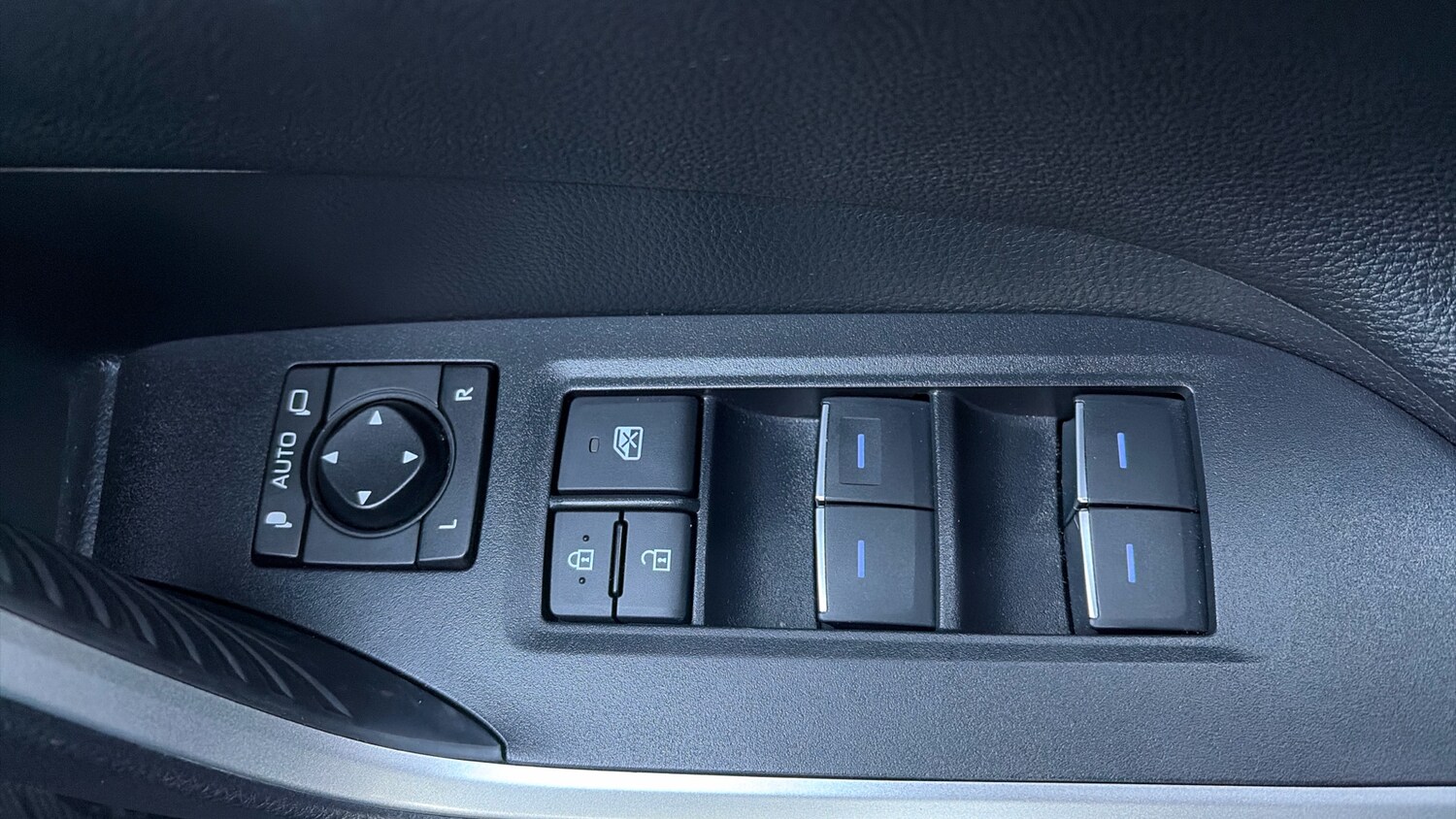 Used Toyota RAV4 2021 for sale - 76779219: Photo 44