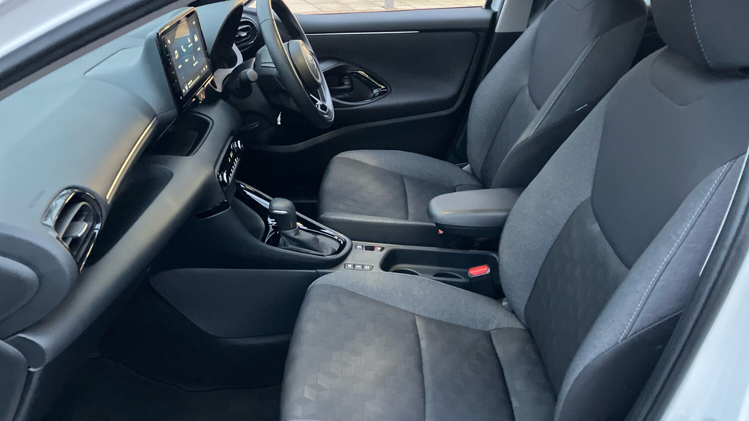 Used Toyota Yaris 2024 for sale - 78197312: Photo 10