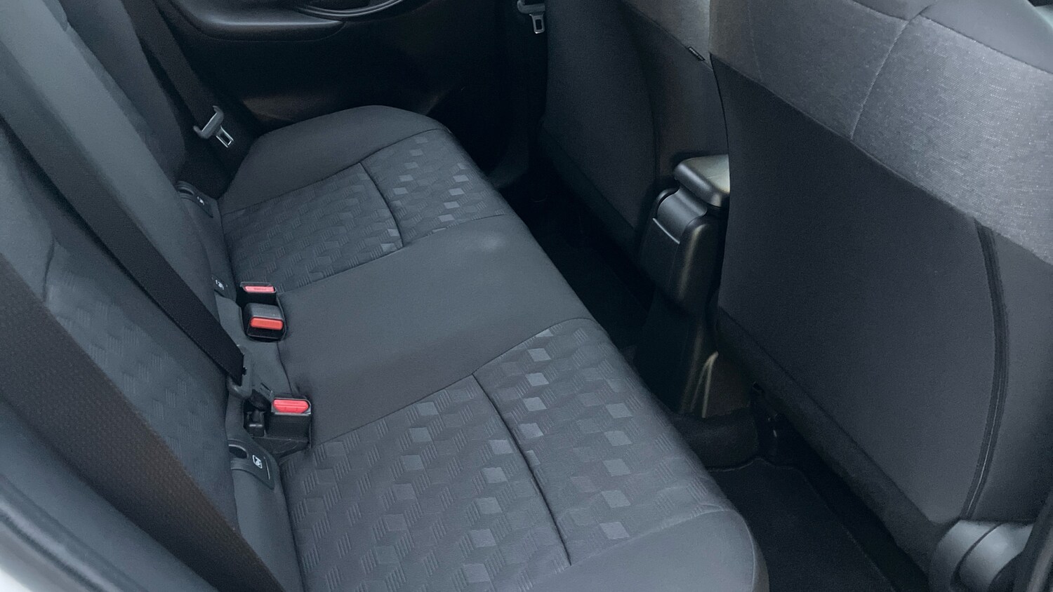 Used Toyota Yaris 2024 for sale - 78197312: Photo 12