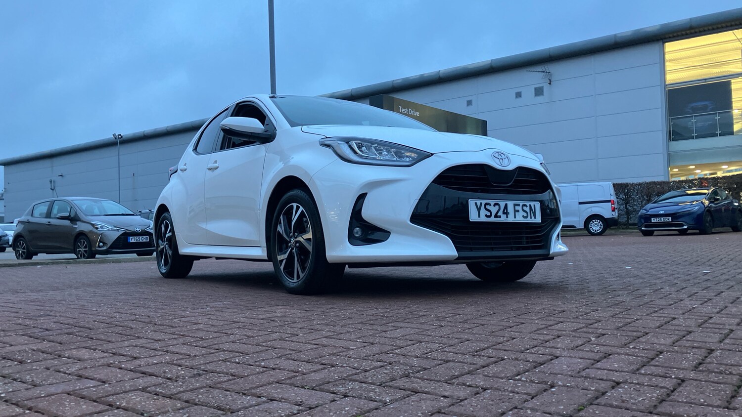 Used Toyota Yaris 2024 for sale - 78197312: Photo 32