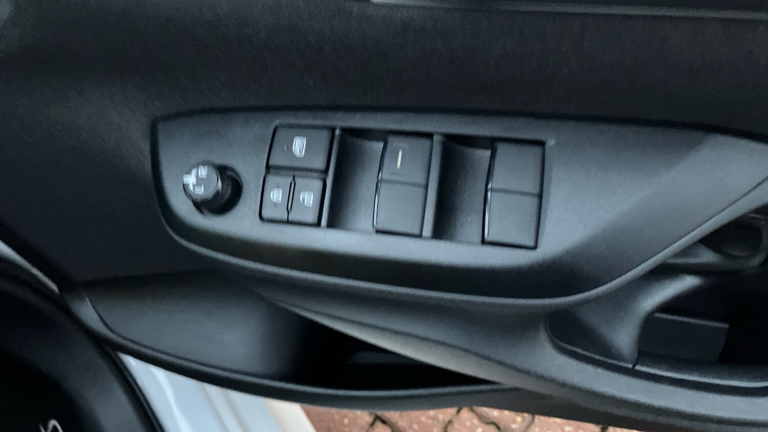 Used Toyota Yaris 2024 for sale - 78197312: Photo 40