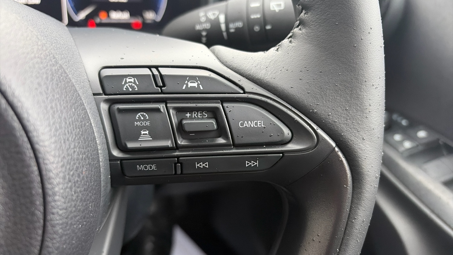 Used Toyota Yaris Cross 2025 for sale - 76946691: Photo 49