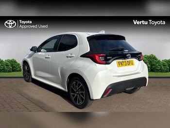 Used Toyota Yaris 2023 for sale - 77763367: Photo