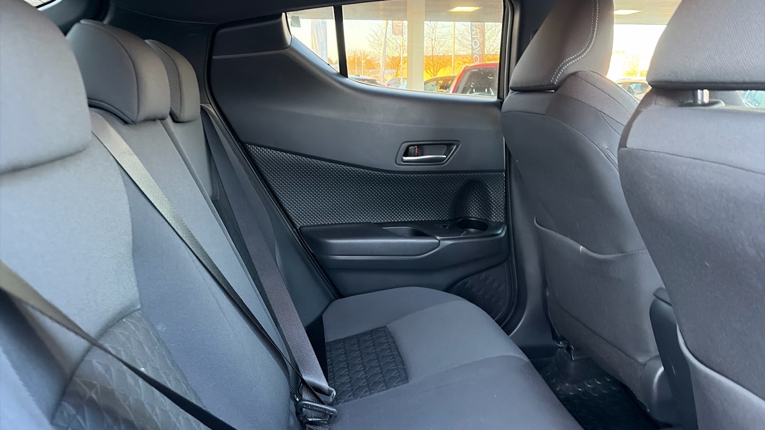 Used Toyota C-HR 2021 for sale - 77965641: Photo 12