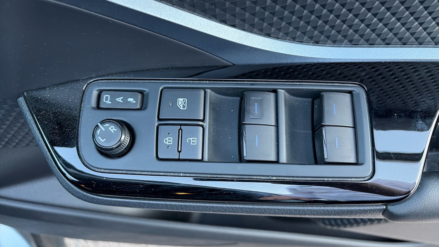 Used Toyota C-HR 2021 for sale - 77965641: Photo 43