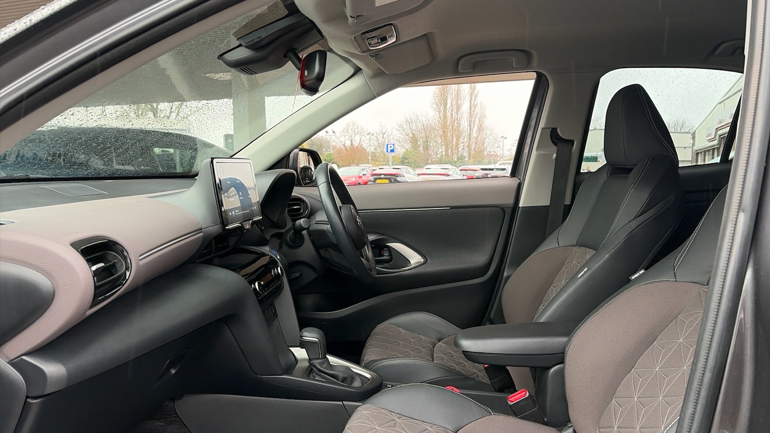 Used Toyota Yaris Cross 2022 for sale - 76969676: Photo 10