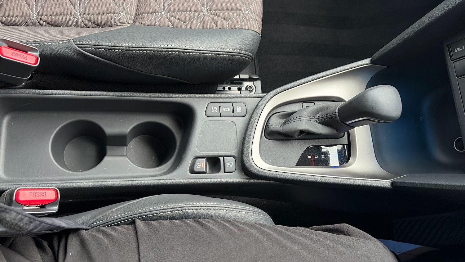 Used Toyota Yaris Cross 2022 for sale - 76969676: Photo 52