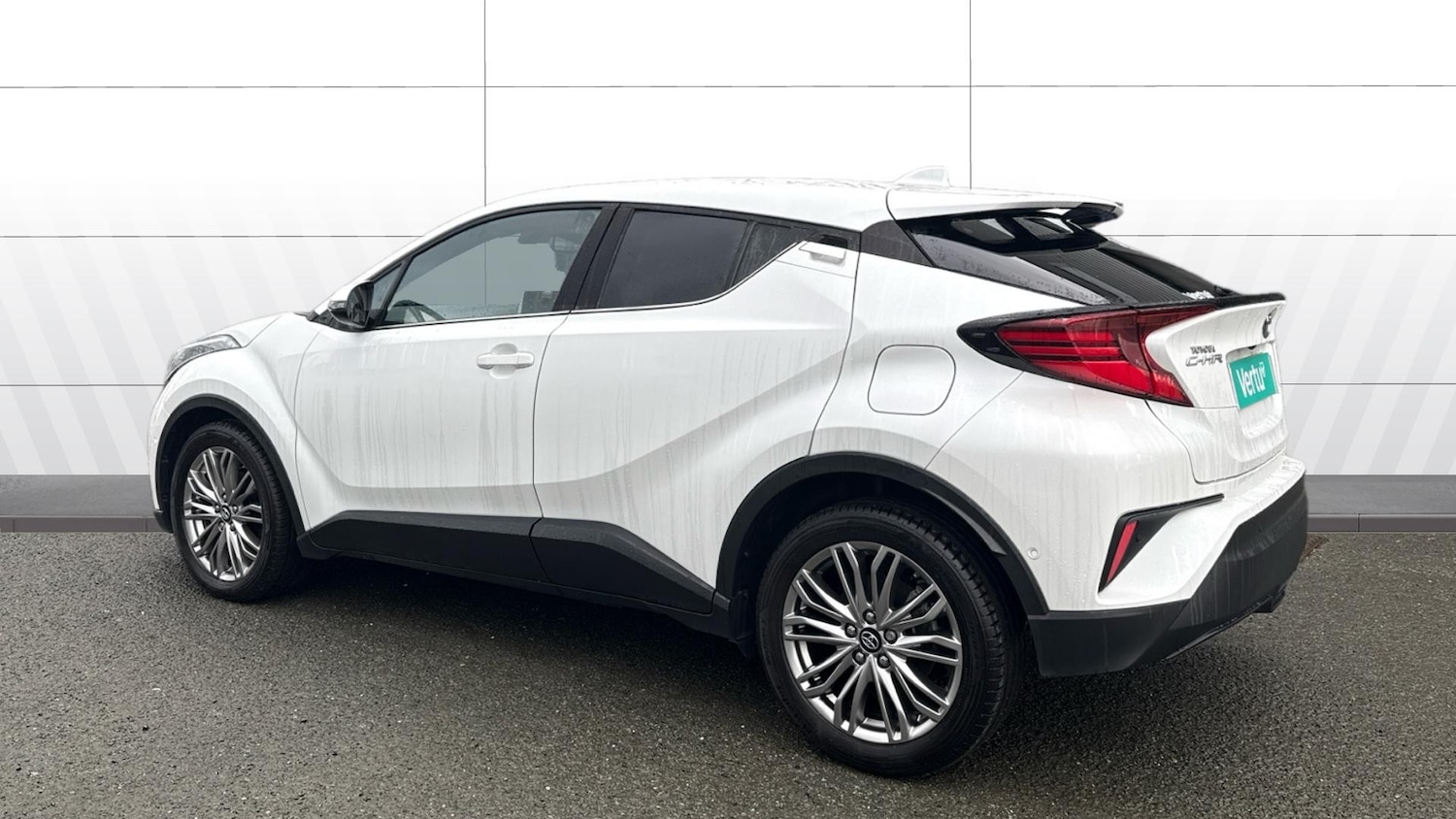 Used Toyota C-HR 2022 for sale - 77392110: Photo 2