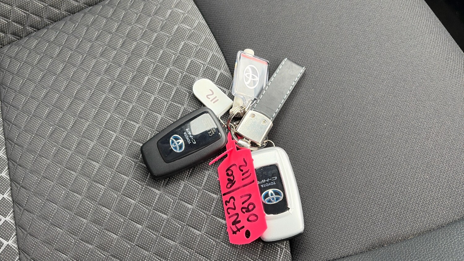 Used Toyota C-HR 2023 for sale - 78161795: Photo 28