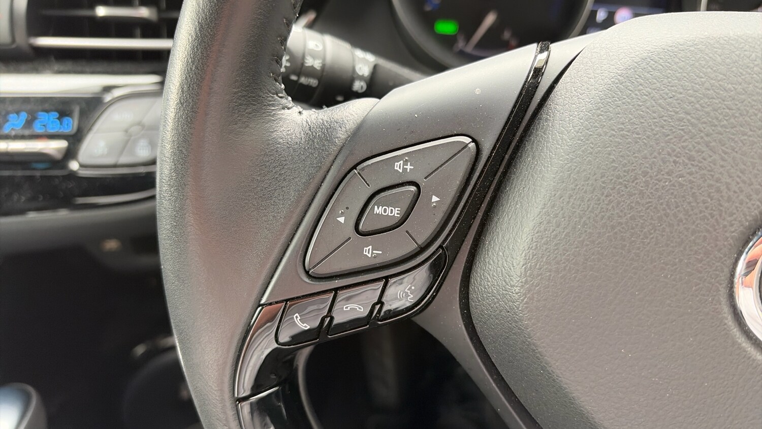 Used Toyota C-HR 2023 for sale - 78161795: Photo 46