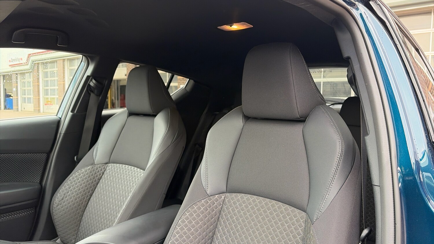 Used Toyota C-HR 2023 for sale - 78161795: Photo 48