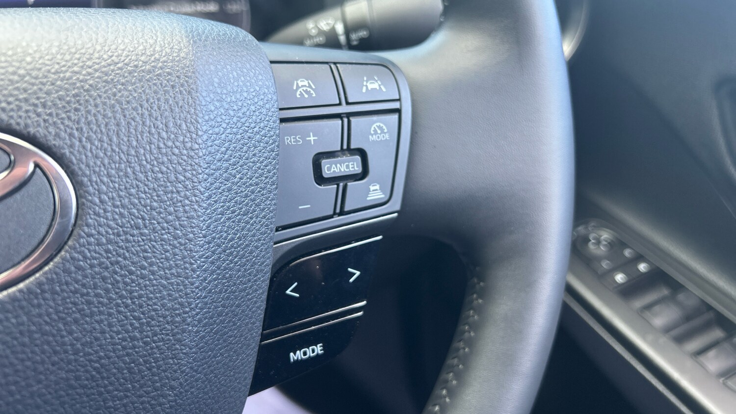 Used Toyota C-HR 2024 for sale - 78152856: Photo 36