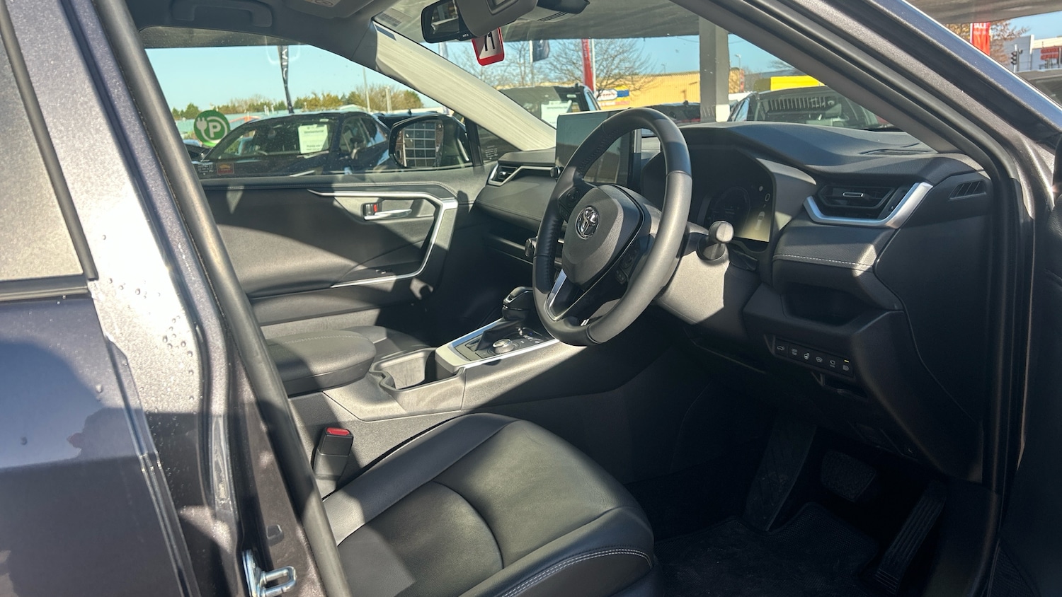 Used Toyota RAV4 2023 for sale - 76627807: Photo 11