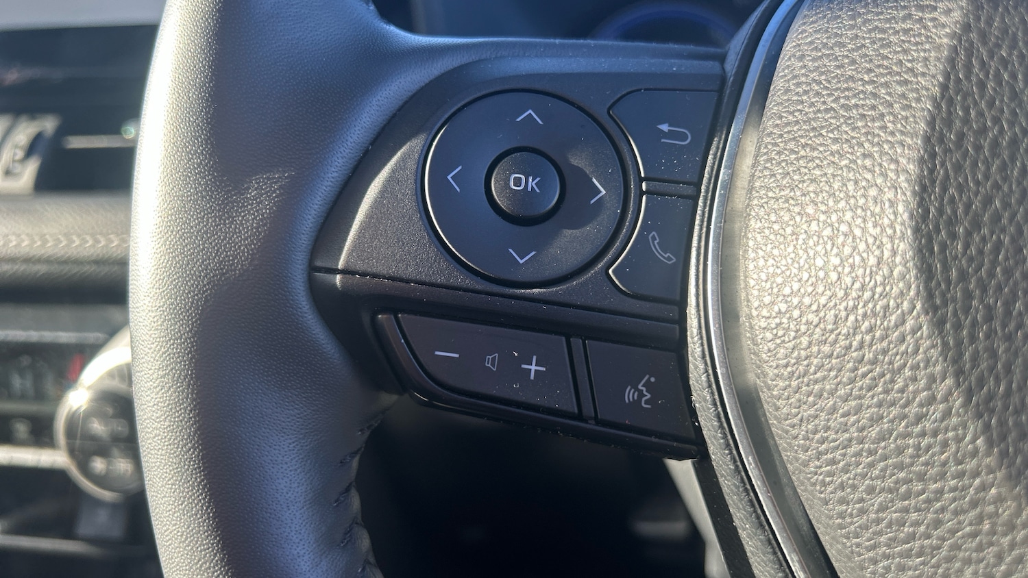 Used Toyota RAV4 2023 for sale - 76627807: Photo 32