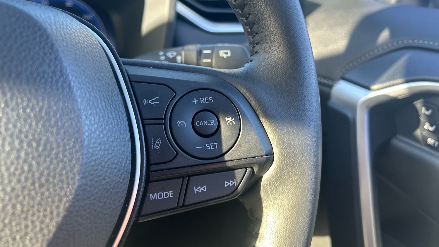 Used Toyota RAV4 2023 for sale - 76627807: Photo 34