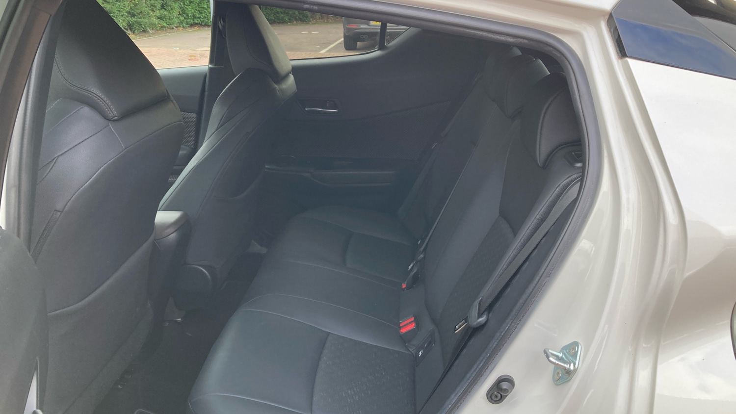 Used Toyota C-HR 2019 for sale - 76209261: Photo 13