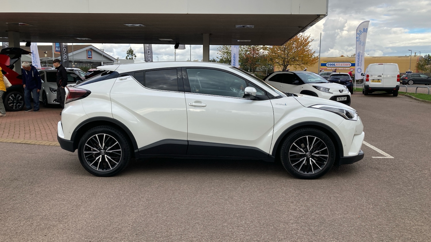 Used Toyota C-HR 2019 for sale - 76209261: Photo 16