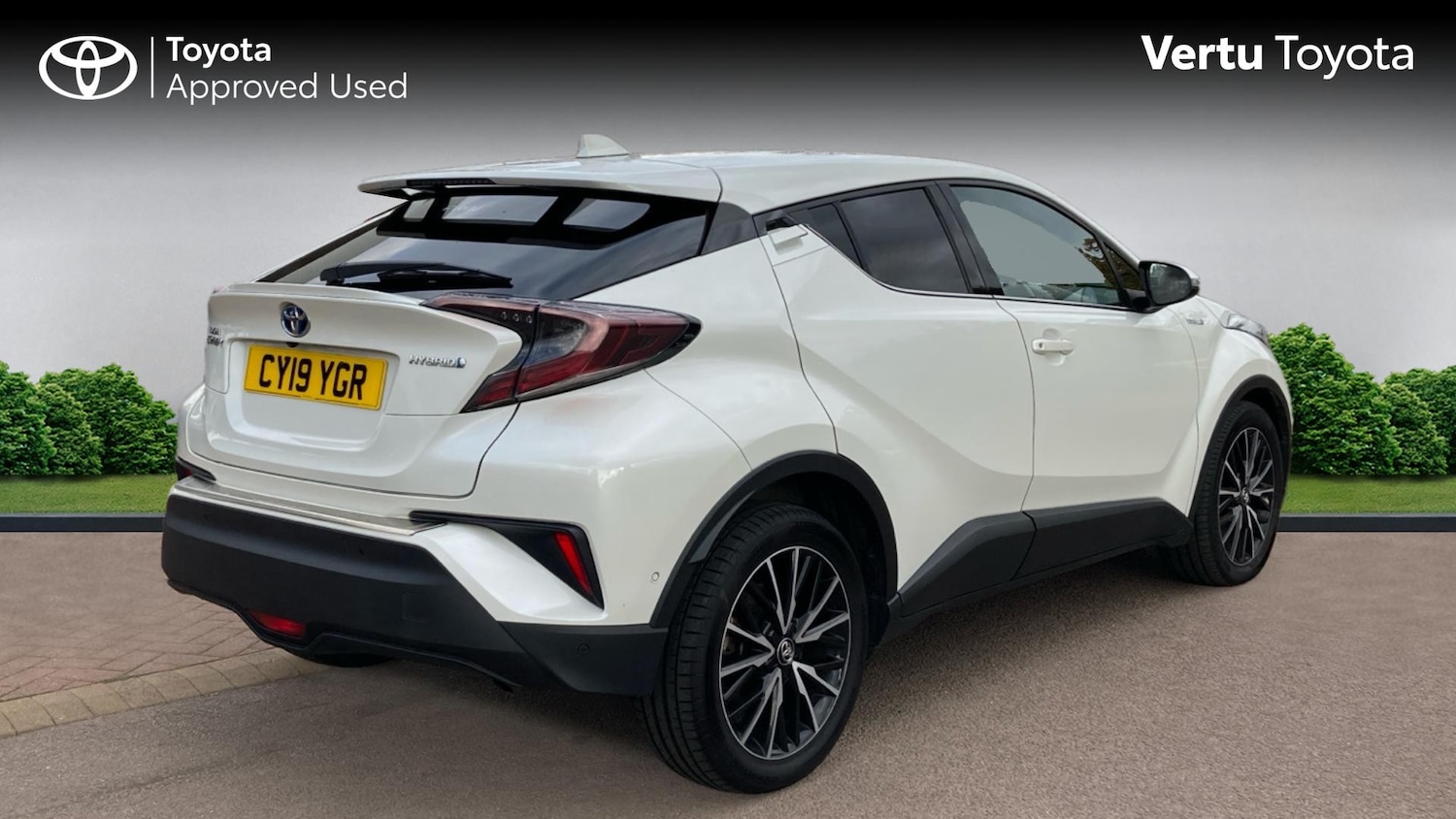 Used Toyota C-HR 2019 for sale - 76209261: Photo 2