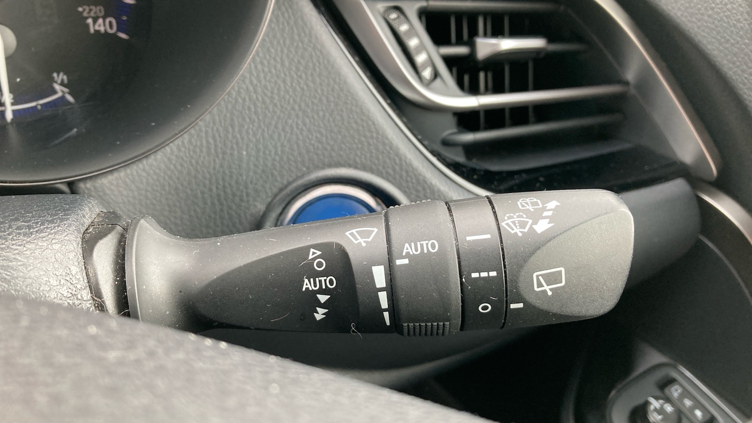 Used Toyota C-HR 2019 for sale - 76209261: Photo 27