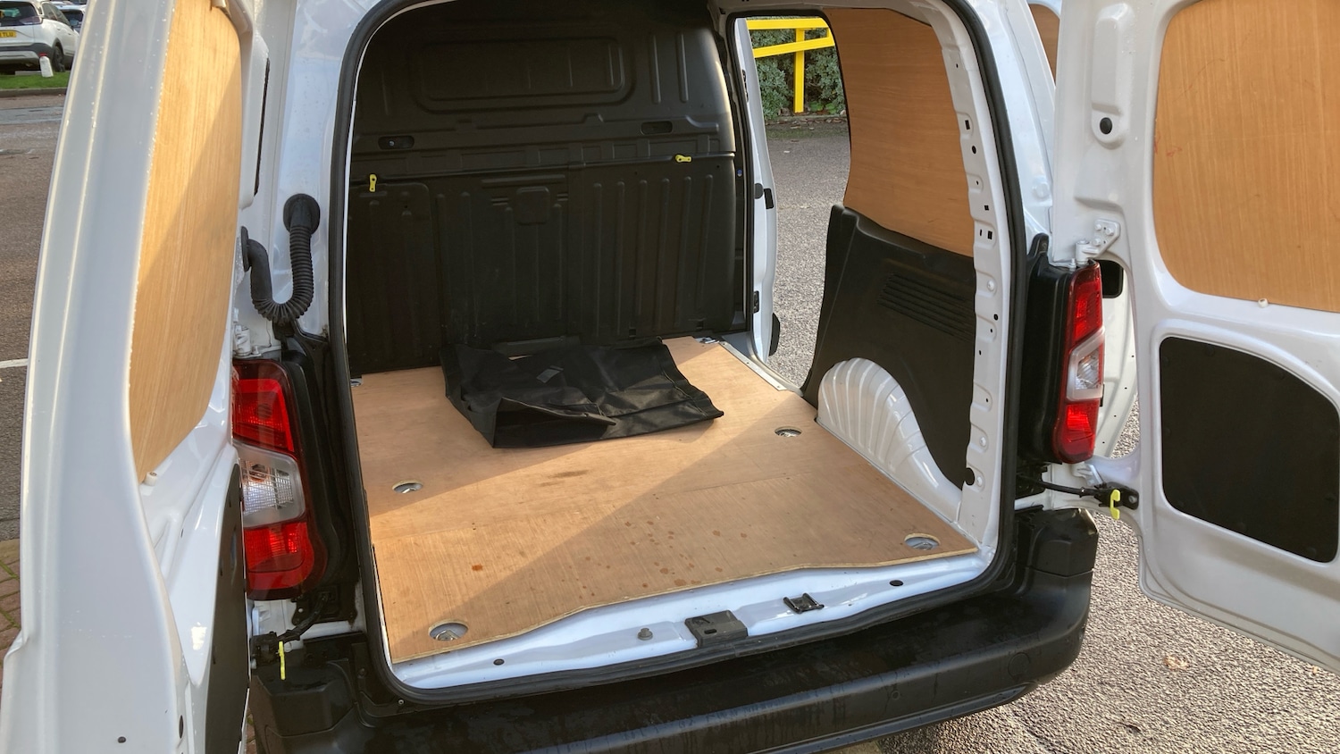 Used Toyota ProAce 2022 for sale - 76643253: Photo 37