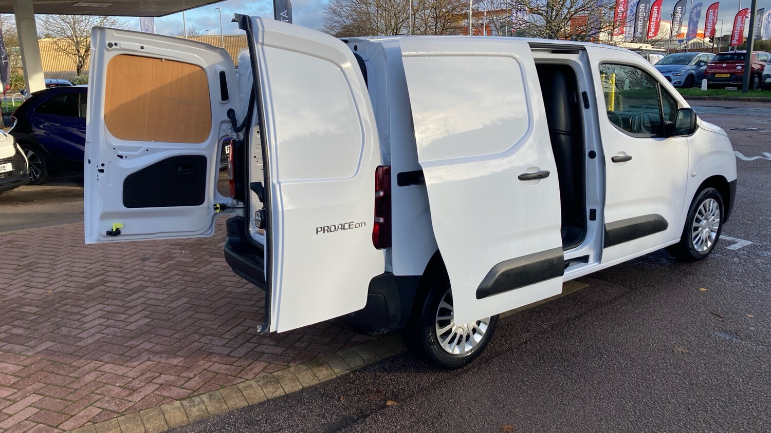 Used Toyota ProAce 2022 for sale - 76643253: Photo 41