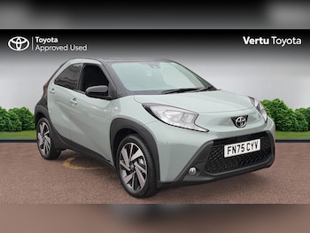 2025 (75) - 1.0 VVT-i Edge 5dr Petrol Hatchback