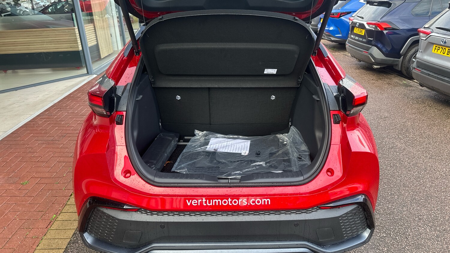 Used Toyota C-HR 2025 for sale - 77405646: Photo 14