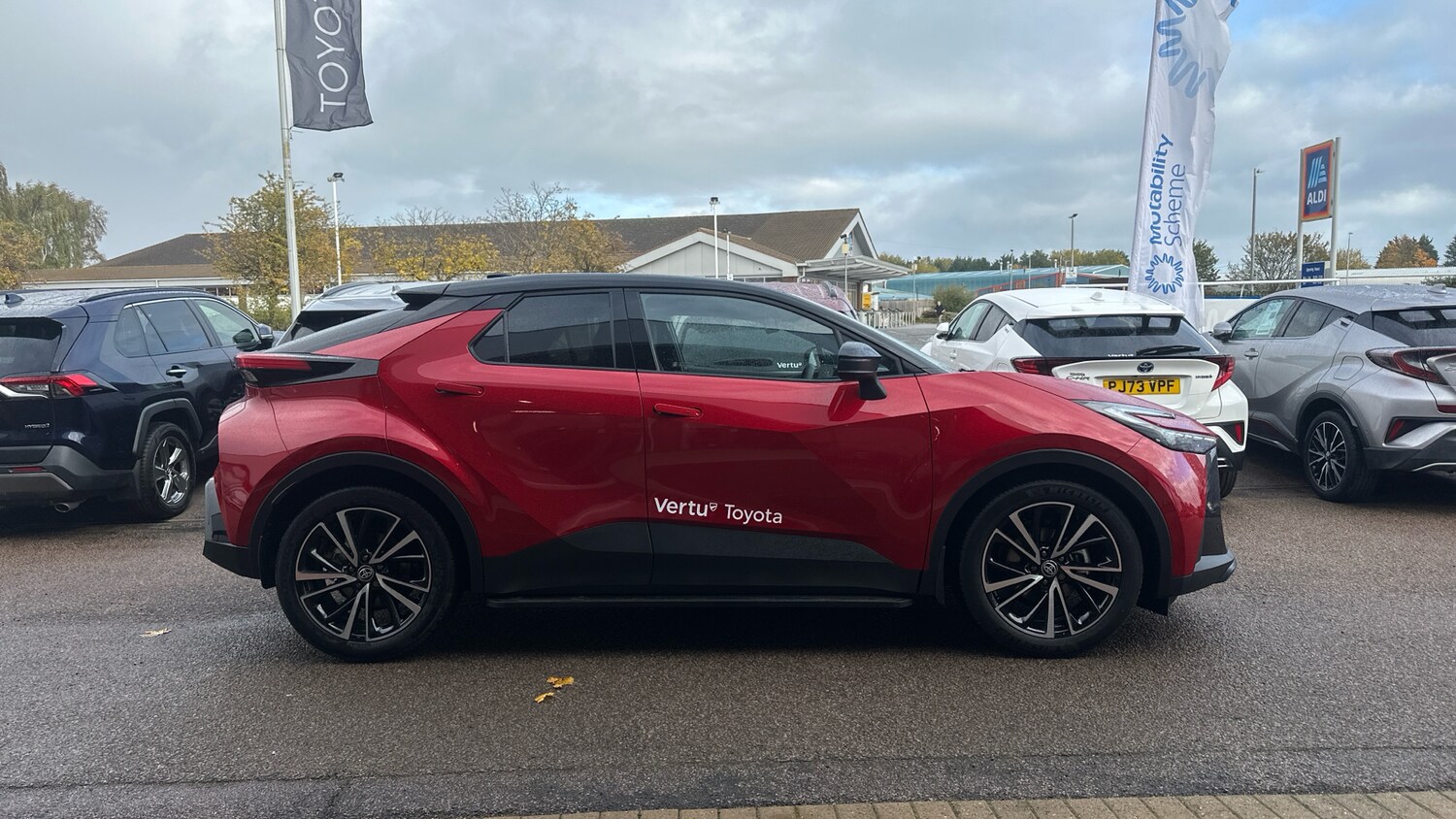 Used Toyota C-HR 2025 for sale - 77405646: Photo 16